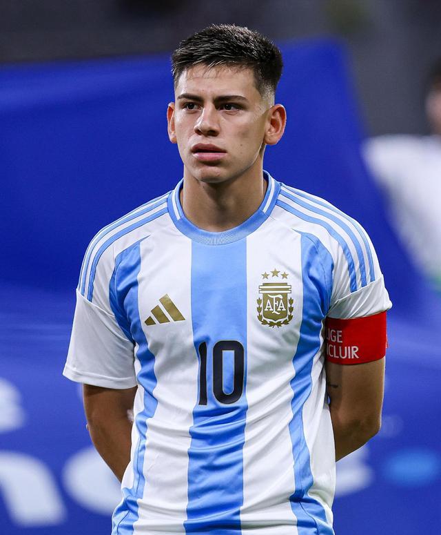 美洲球员合力拼搏摘得世界太平洋杯冠军 美洲球员合力拼搏摘得世界太平洋杯冠军