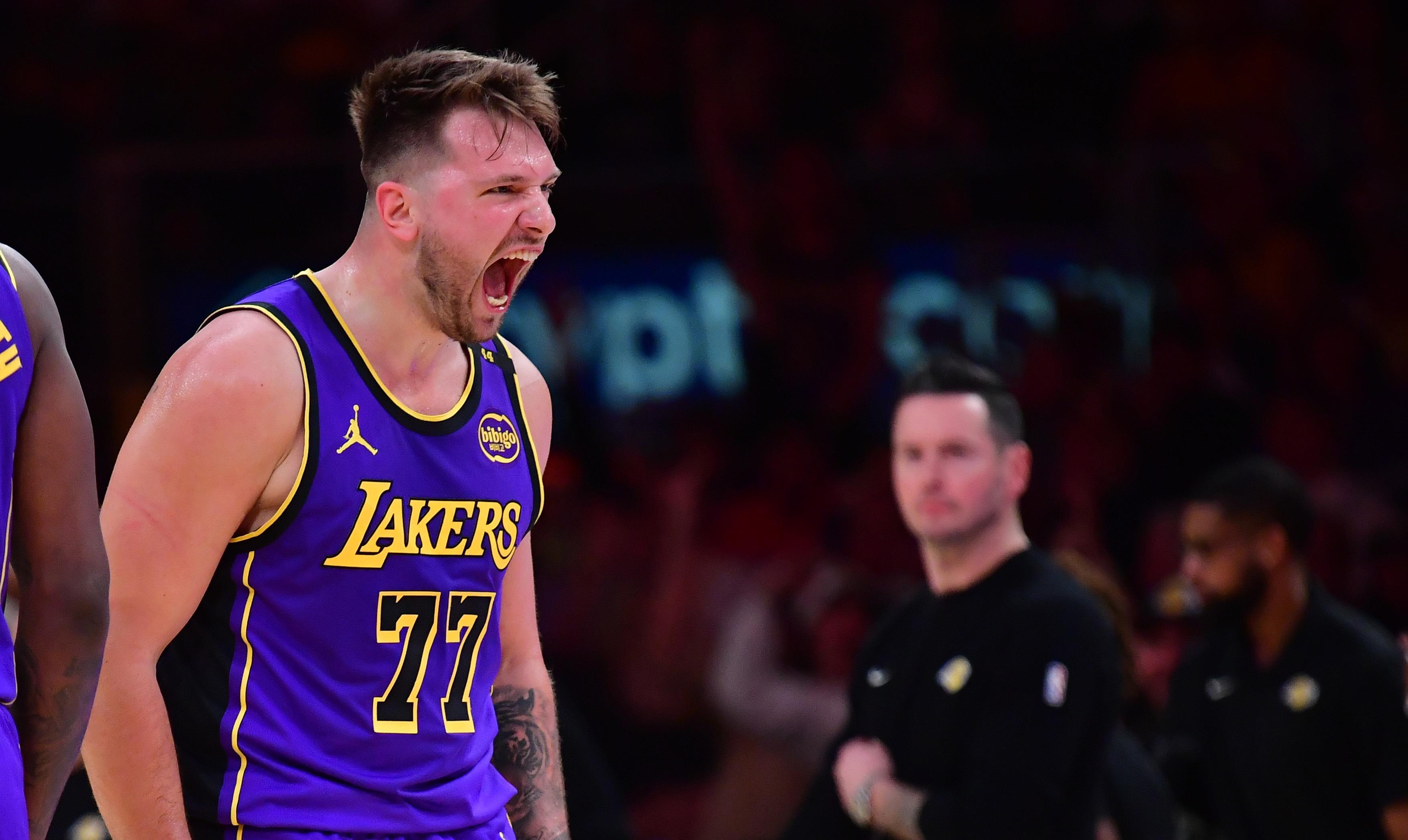 北京战队再度告捷，湖人队取得三连胜的简单介绍