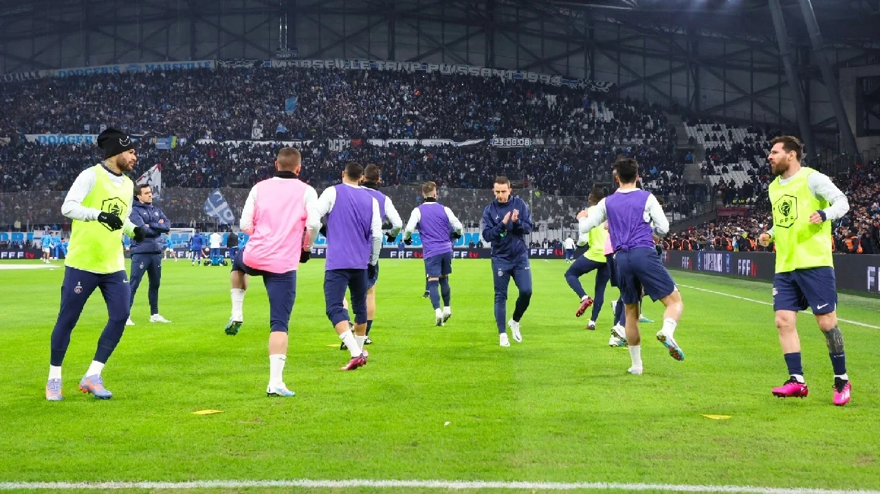 开云体育-红军遭遇法国球队巴黎圣日耳曼的惨败的简单介绍