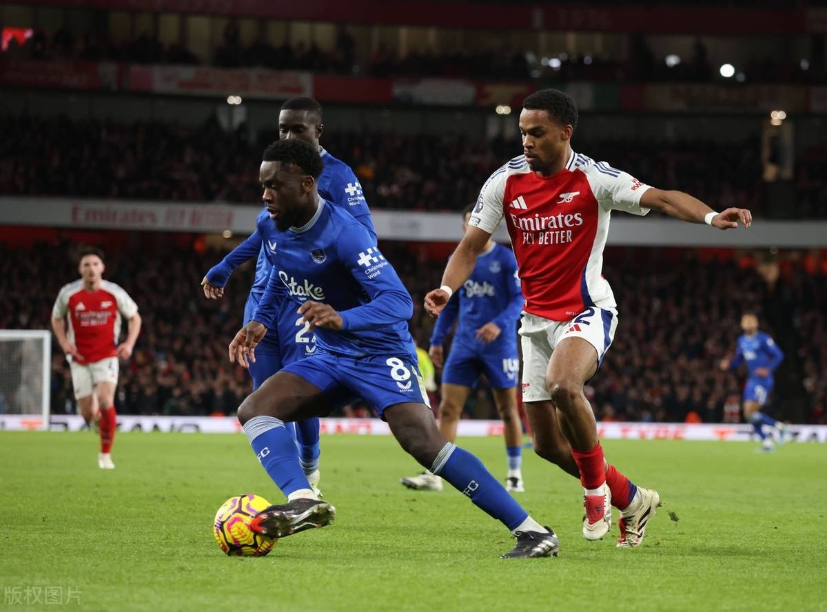 开云体育-埃弗顿客场逼平对手，保持中游位置的简单介绍