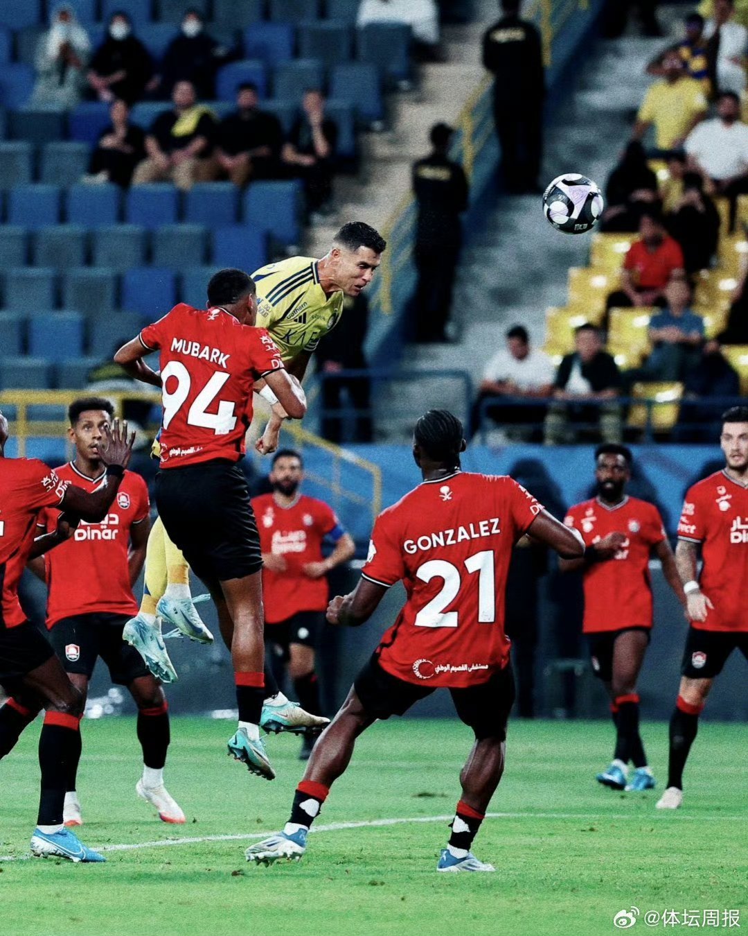 包含沙特球队防守失误频现，遭遇连续失利的词条