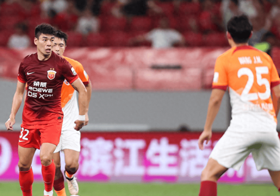 开云下载-帕德博恩射手独破球网，为球队赢得胜利的简单介绍