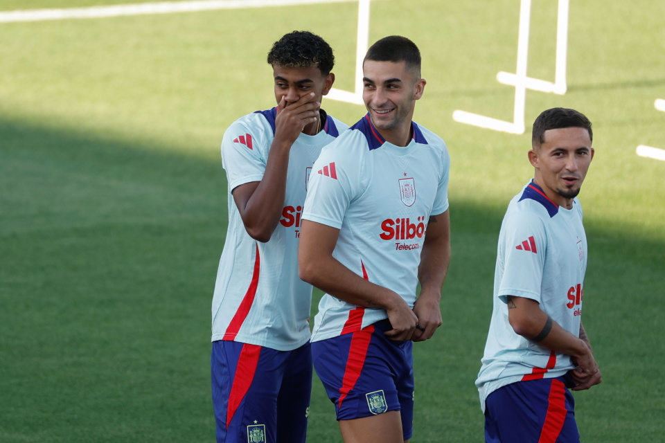 开云官网-西班牙队不敌瑞典，遗憾退出欧国联比赛的简单介绍