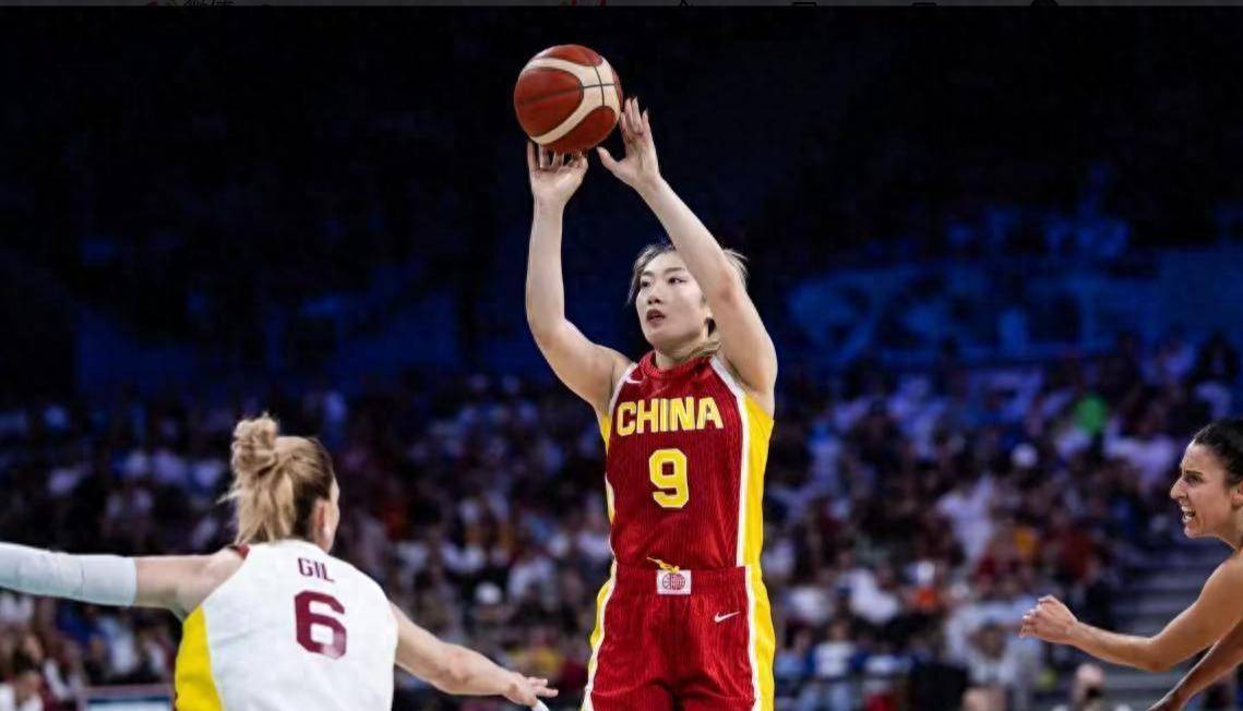 辽宁女篮备战关键战,全力以赴迎接挑战 辽宁女篮备战关键战,全力以赴迎接挑战