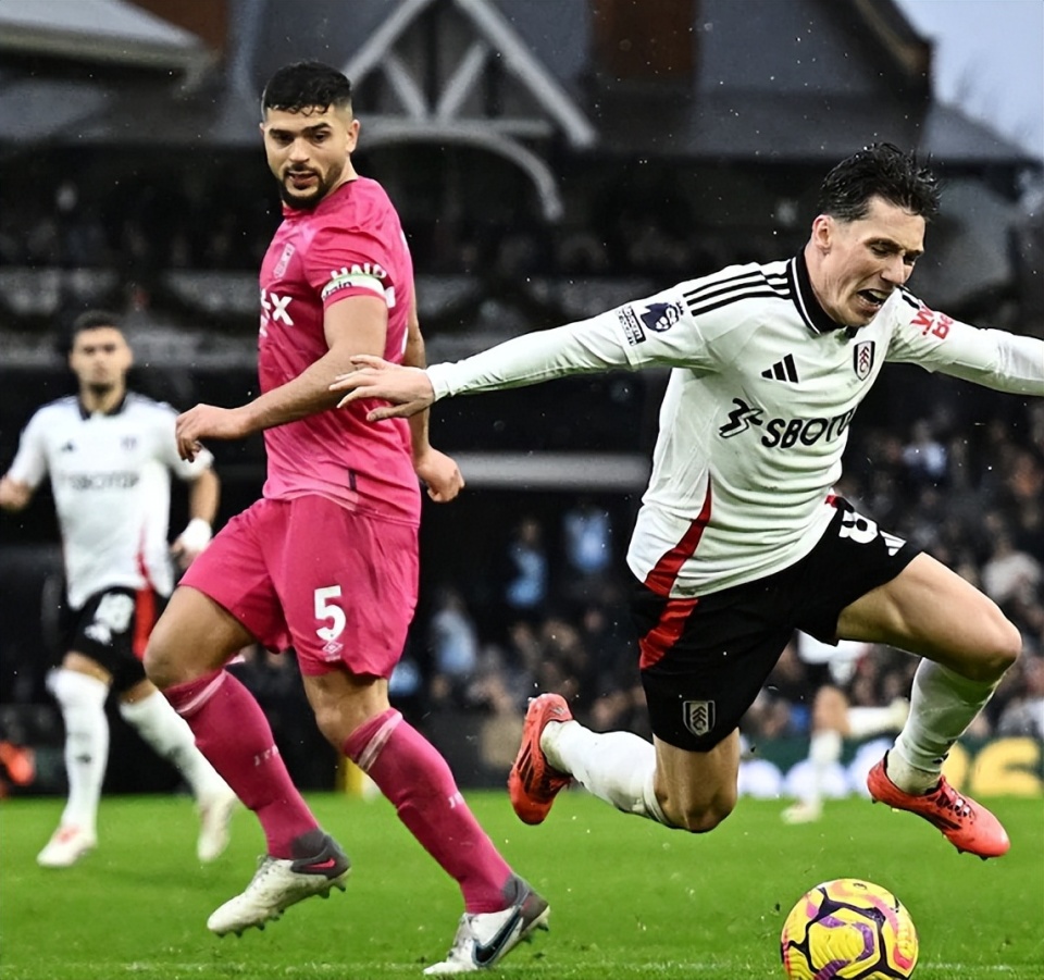 富勒姆客场失利,保级形势严峻的简单介绍 富勒姆客场失利,保级形势严峻的简单介绍