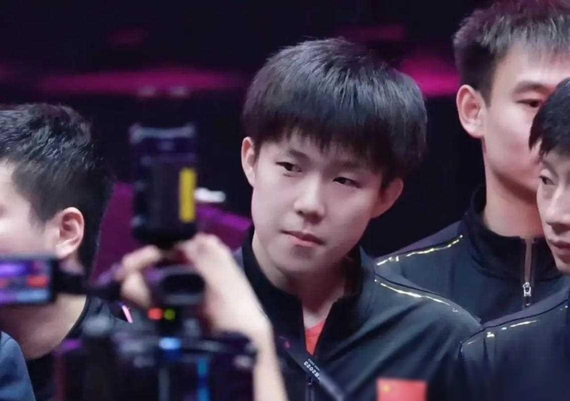 雷恩球员训练照曝光，备战硬战备受期待