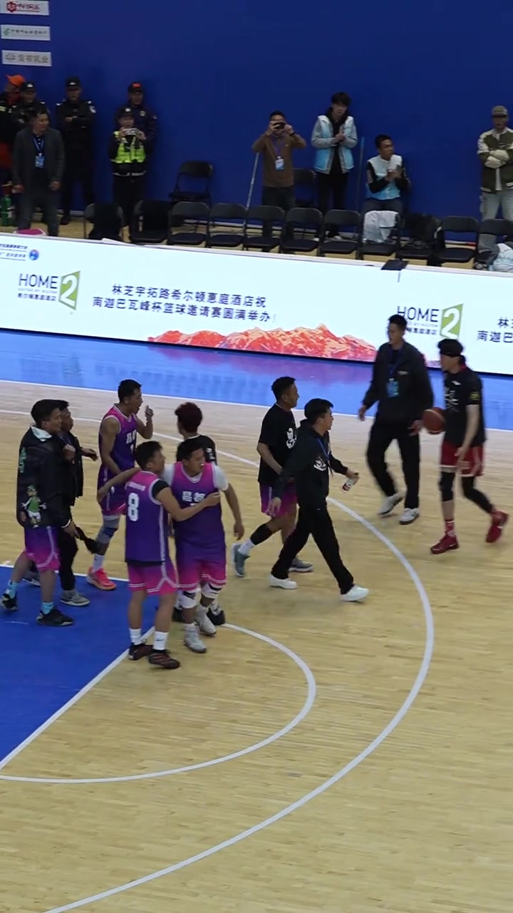 精彩瞬间!国内球队闯入四强 精彩瞬间!国内球队闯入四强