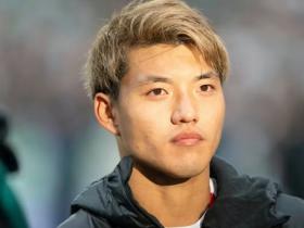 弗莱堡中场球员获选为最佳球员 弗莱堡中场球员获选为最佳球员