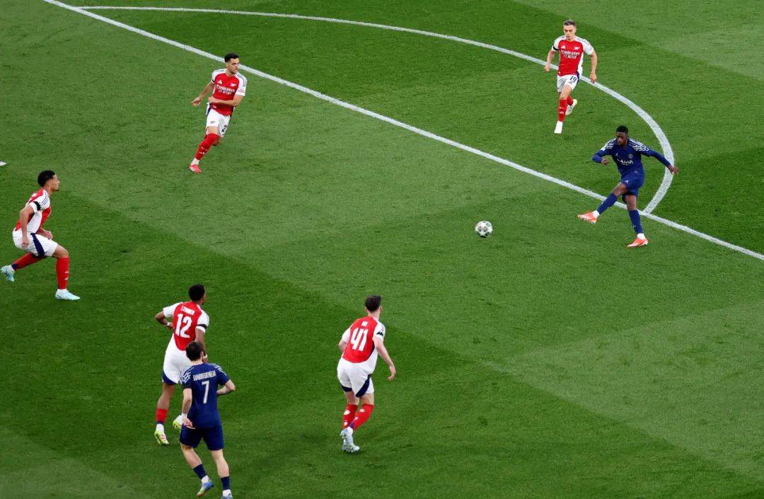 开云下载-关于曼城横扫亚特兰大，登贝莱火力全开的信息