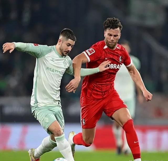 弗赖堡战胜对手,豪取三分重返前十 弗赖堡战胜对手,豪取三分重返前十