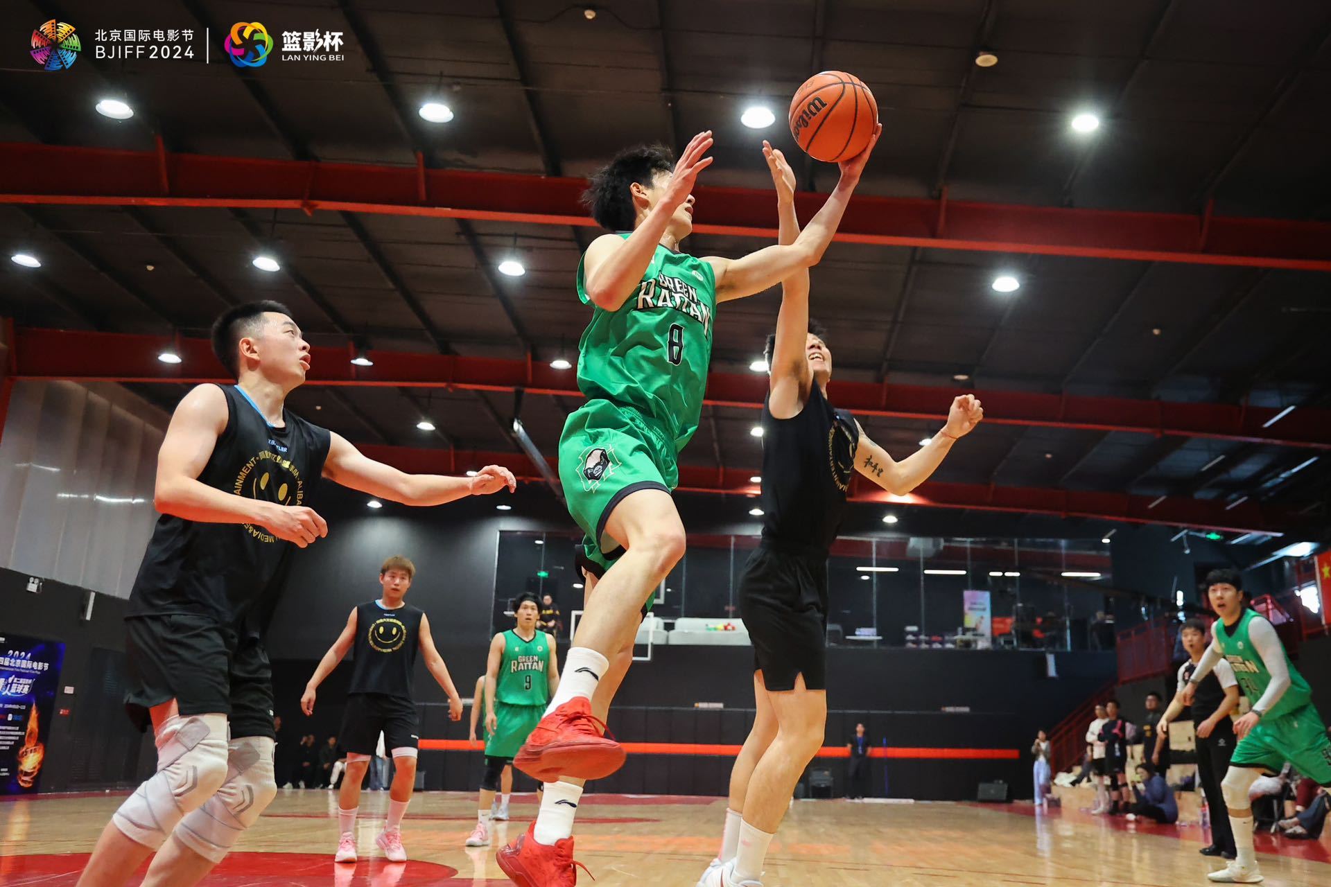 亚美尼亚队搏命表现,成功晋级四分之一决赛 亚美尼亚队搏命表现,成功晋级四分之一决赛