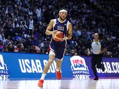 瓦拉多利德豪取三分,奋勇拼搏 瓦拉多利德豪取三分,奋勇拼搏