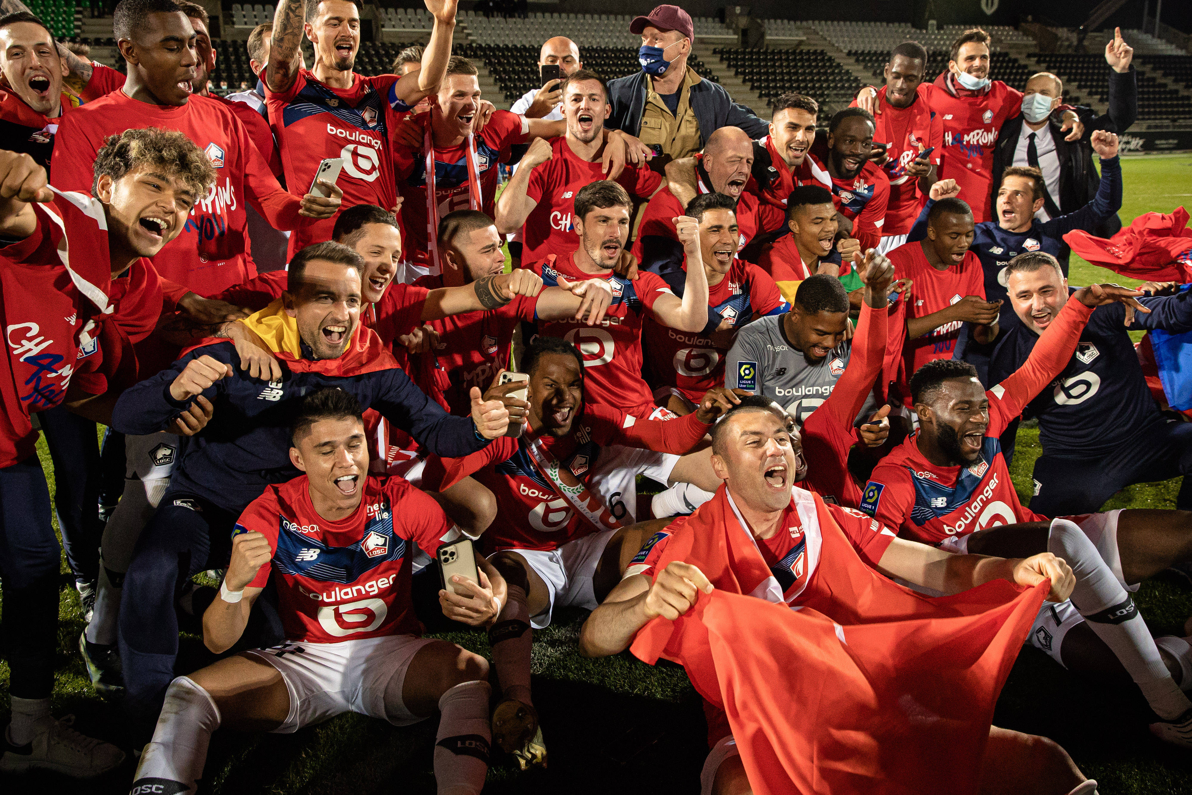 里昂队在国际足球舞台上取得突破 里昂队在国际足球舞台上取得突破