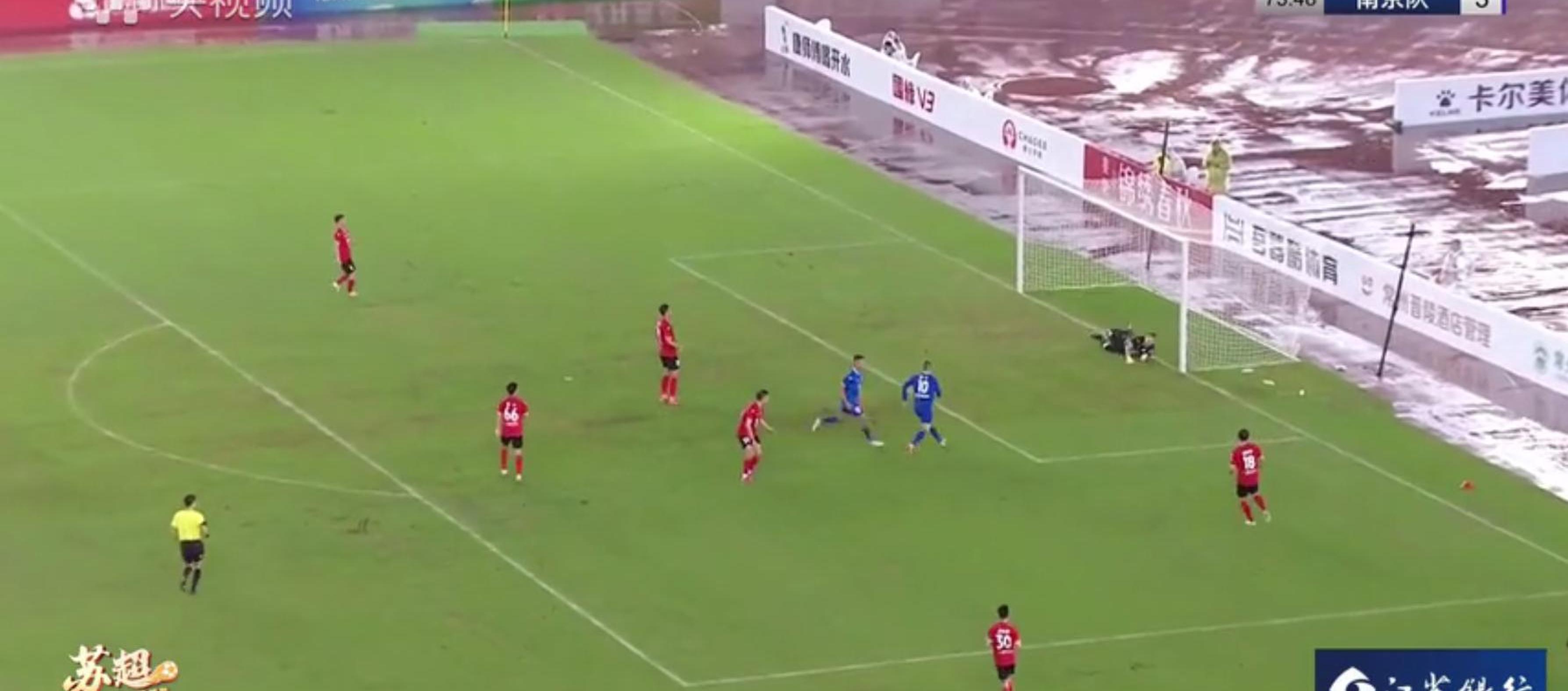 开云官网-重要比赛结束，球迷掌声雷动