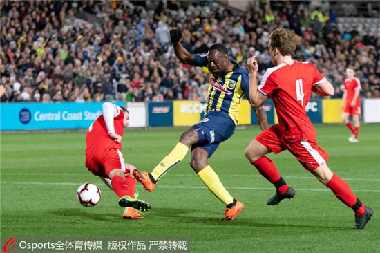 包含牙买加国家队改变主场比赛地的词条