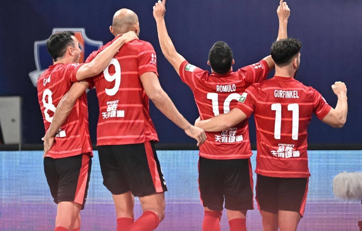 包含国安客场大胜，继续紧追中超榜首位置的词条