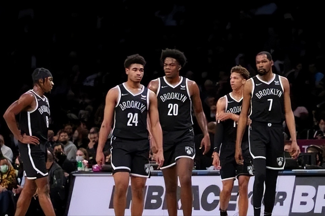 开云下载-篮网主场完胜老鹰，杜兰特砍37分