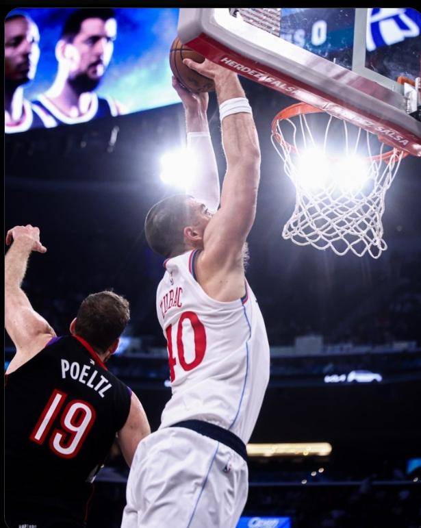 开云官方app入口-快船主场惨败，猛龙逆袭获胜