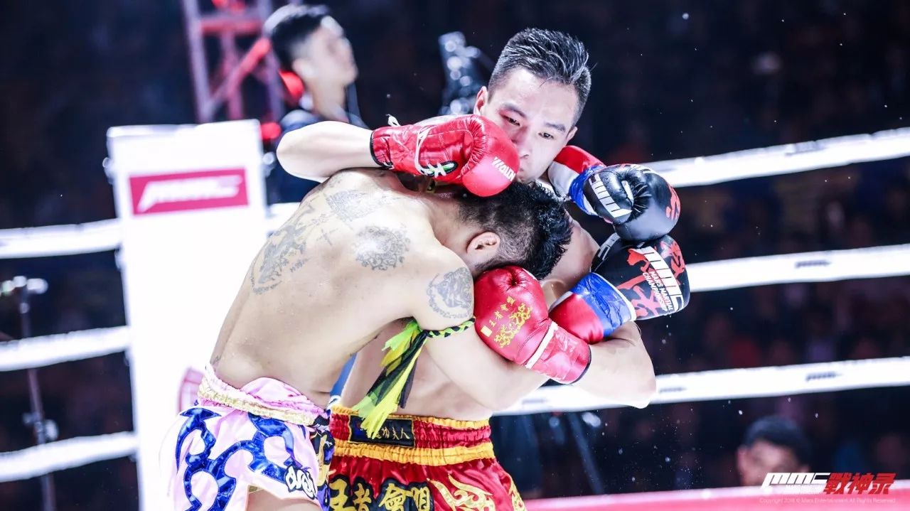 泰国队完胜丹麦队，辛杜点燃赛场